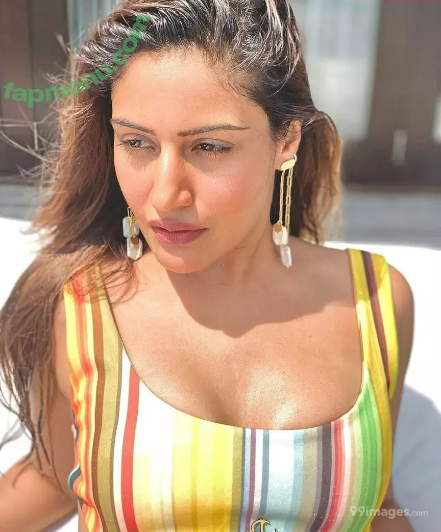 Surbhi Chandna nude photo #0200 (officialsurbhic)
