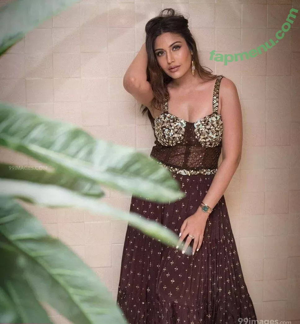 Surbhi Chandna nude photo #0216 (officialsurbhic)