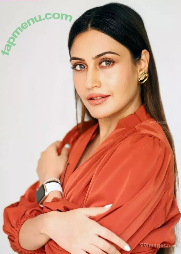Surbhi Chandna nude photo #0219 (officialsurbhic)
