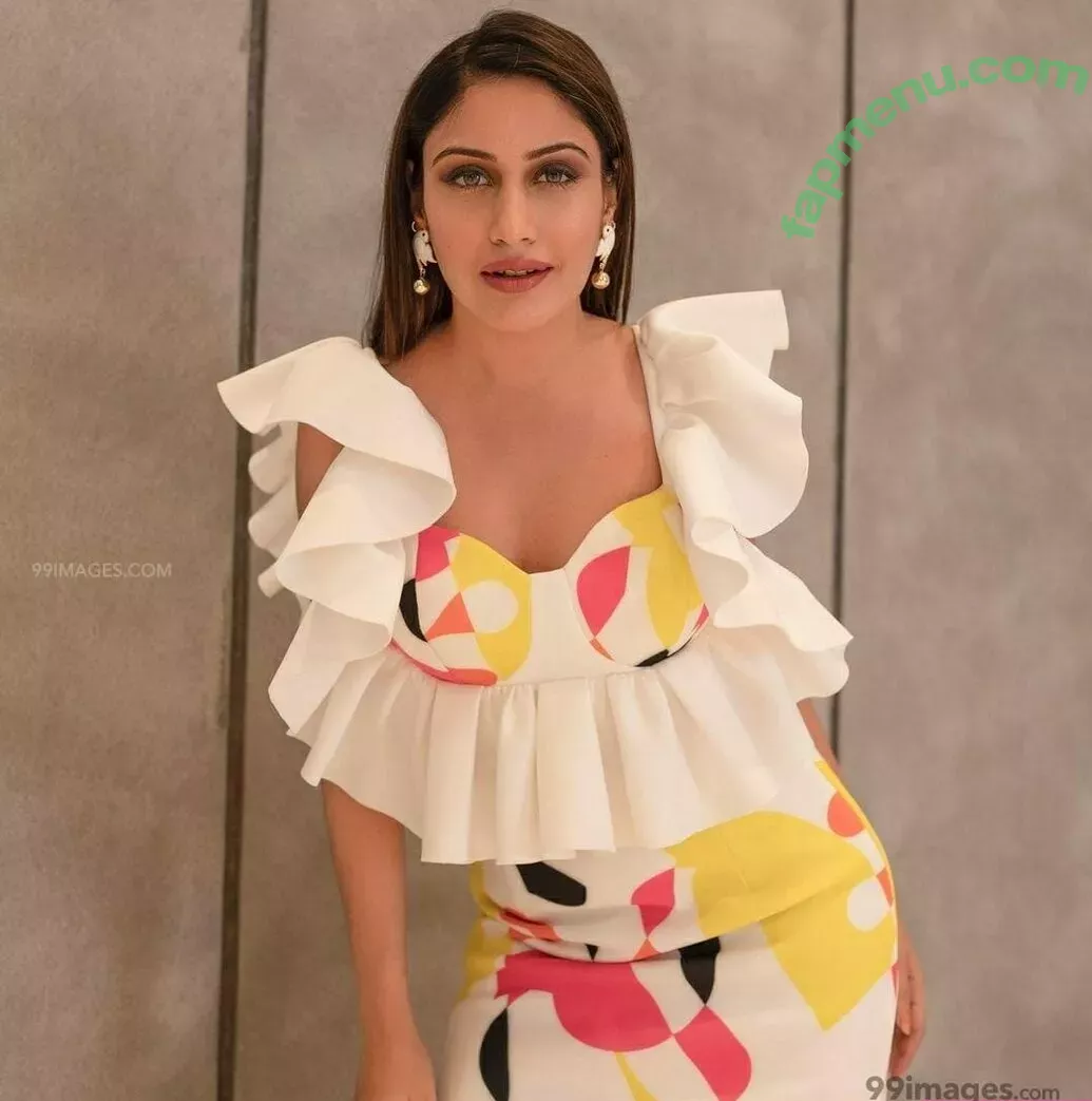Surbhi Chandna nude photo #0235 (officialsurbhic)