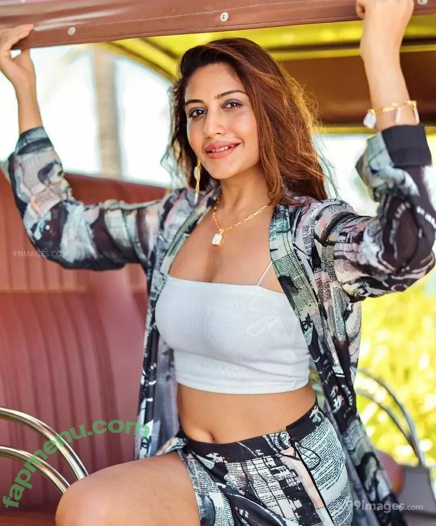 Surbhi Chandna nude photo #0258 (officialsurbhic)