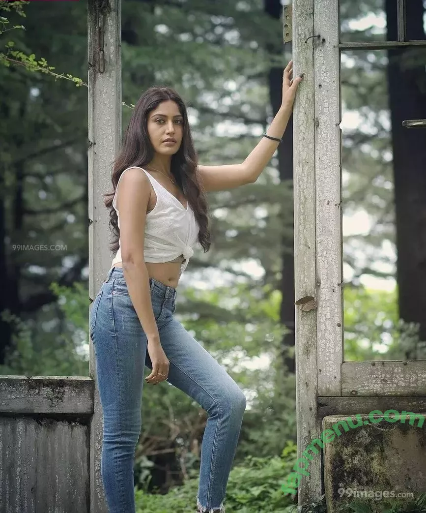 Surbhi Chandna nude photo #0291 (officialsurbhic)