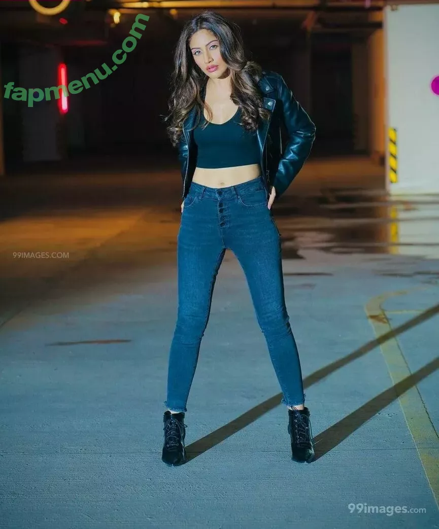 Surbhi Chandna nude photo #0292 (officialsurbhic)