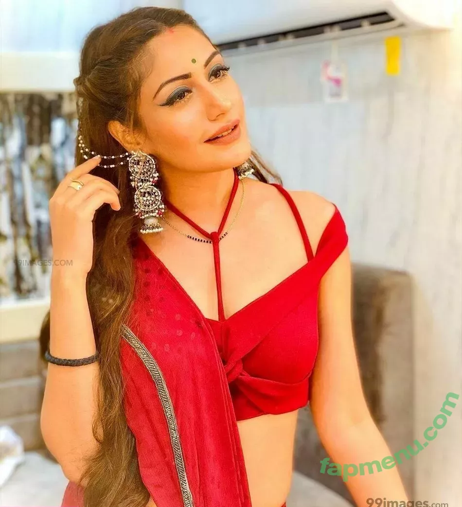 Surbhi Chandna nude photo #0305 (officialsurbhic)