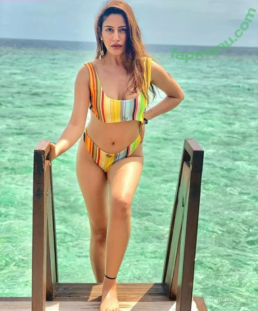 Surbhi Chandna nude photo #0324 (officialsurbhic)