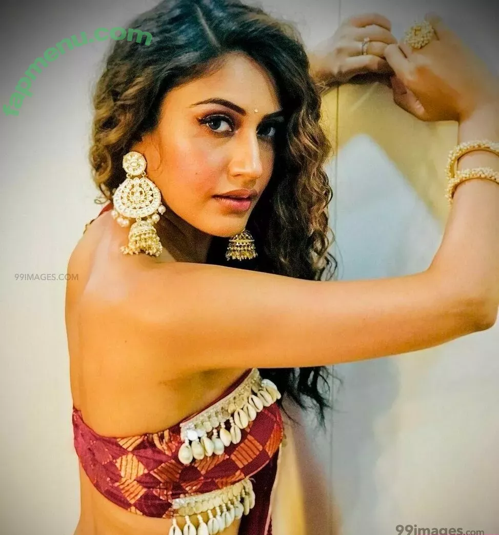 Surbhi Chandna nude photo #0335 (officialsurbhic)