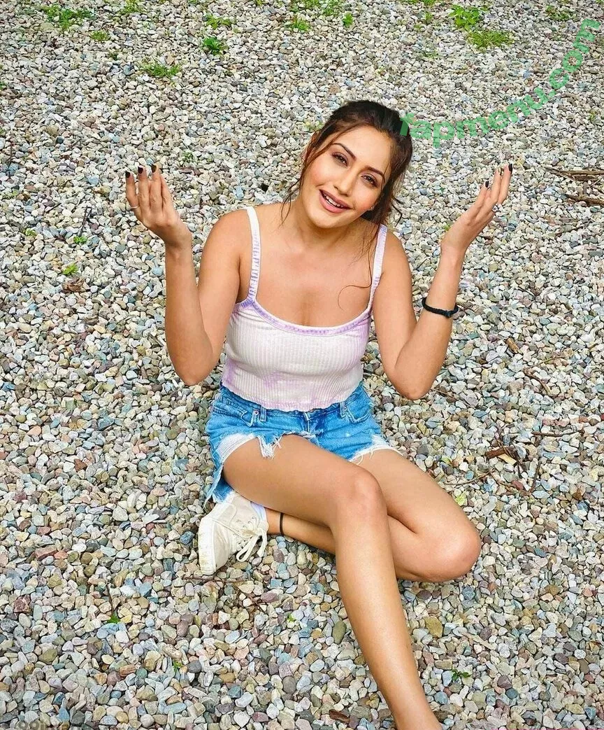 Surbhi Chandna nude photo #0352 (officialsurbhic)