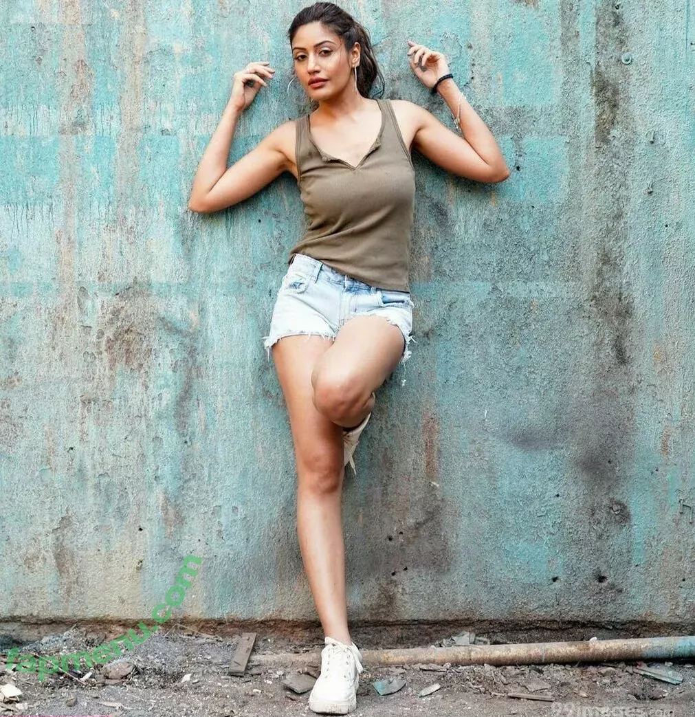 Surbhi Chandna nude photo #0353 (officialsurbhic)