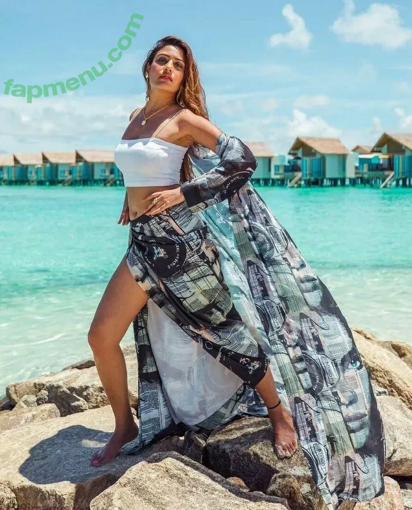 Surbhi Chandna nude photo #0361 (officialsurbhic)