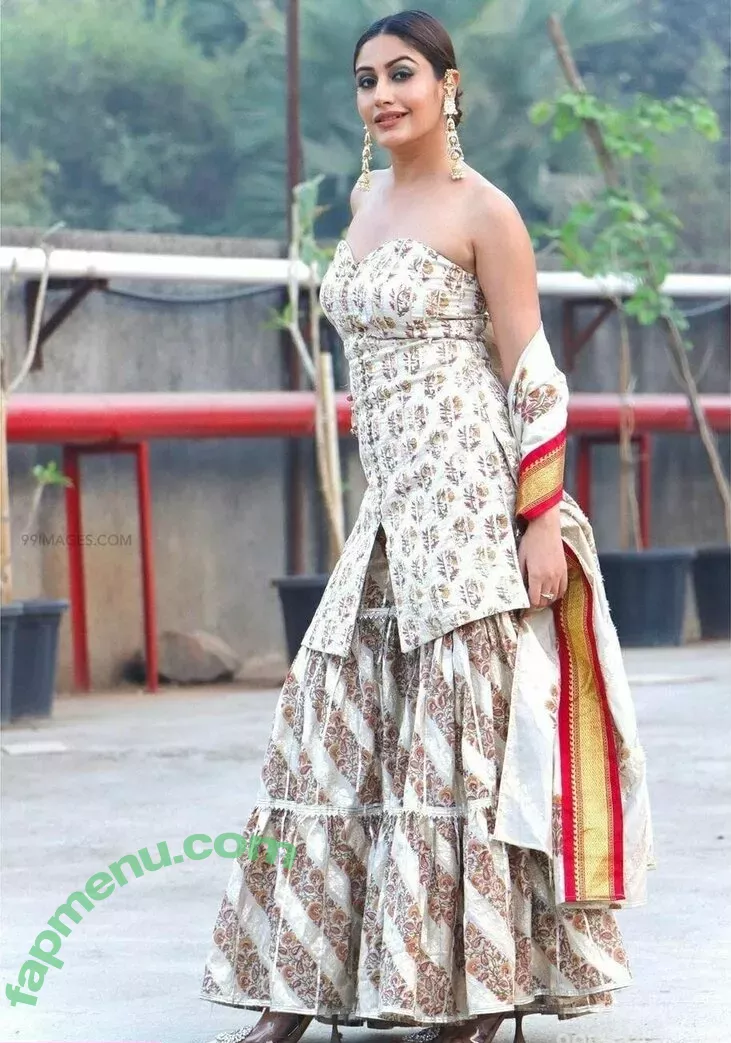 Surbhi Chandna nude photo #0379 (officialsurbhic)
