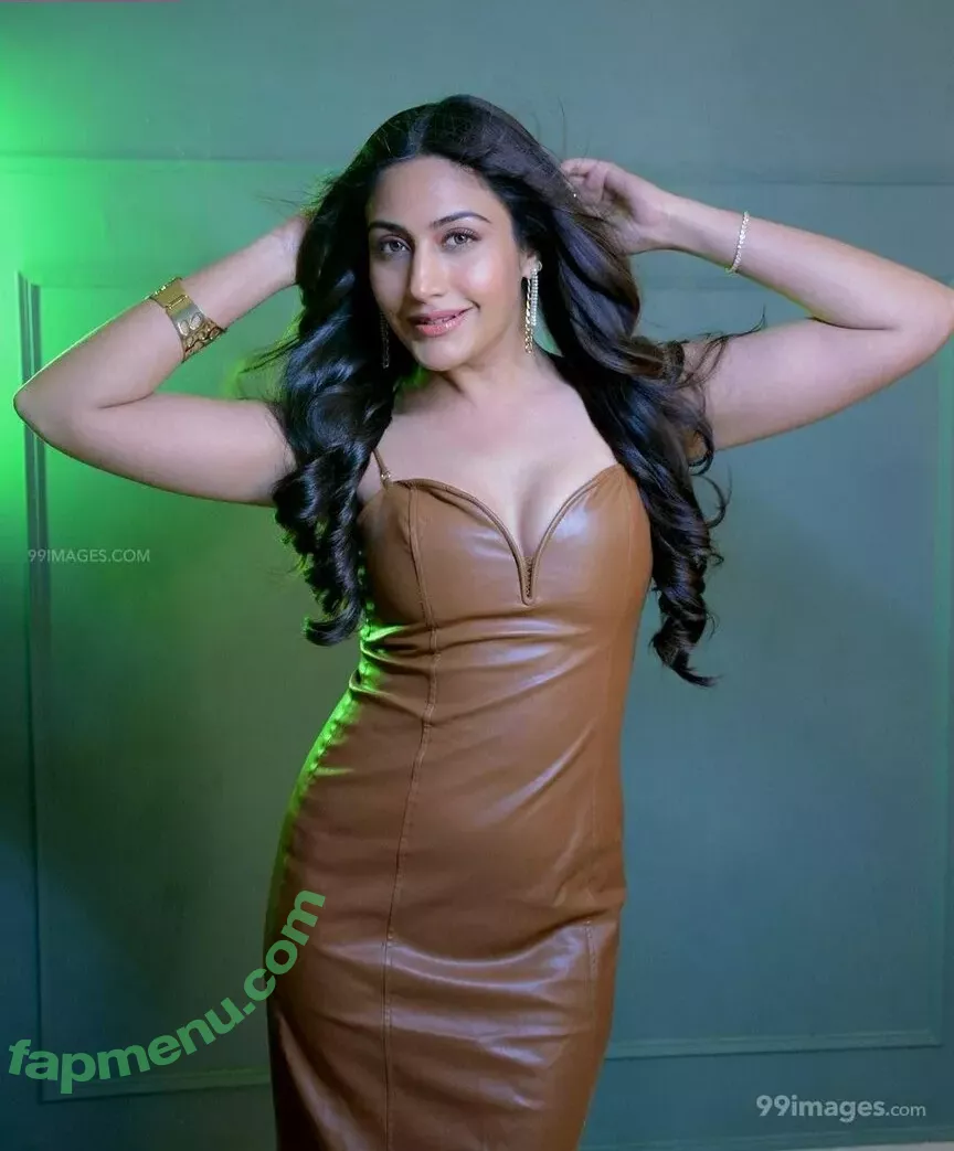 Surbhi Chandna nude photo #0439 (officialsurbhic)