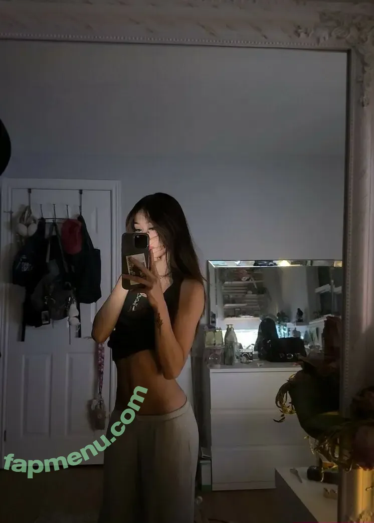 surelynotsi nude photo #0044 (surelynotsi)