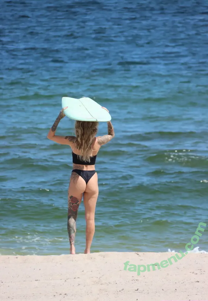surfwithclaire nude photo #0013 (surfwithclaire)