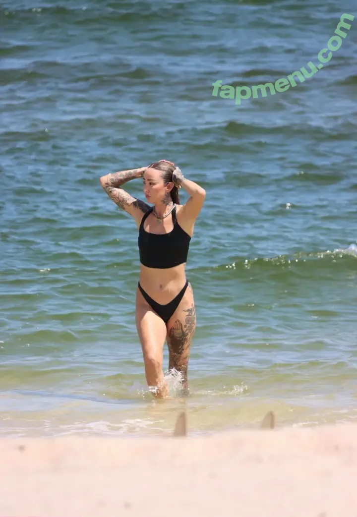 surfwithclaire nude photo #0024 (surfwithclaire)