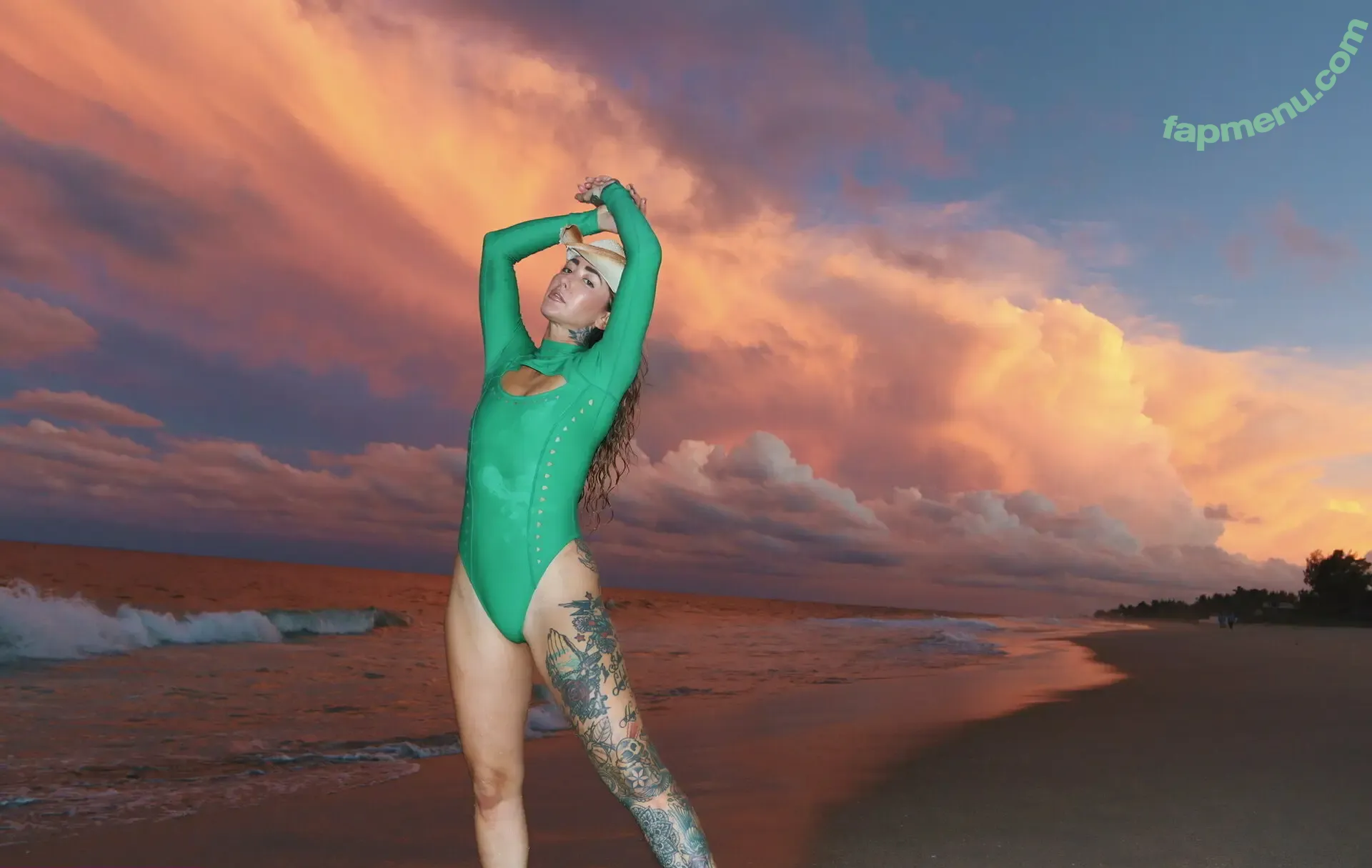 surfwithclaire nude photo #0077 (surfwithclaire)