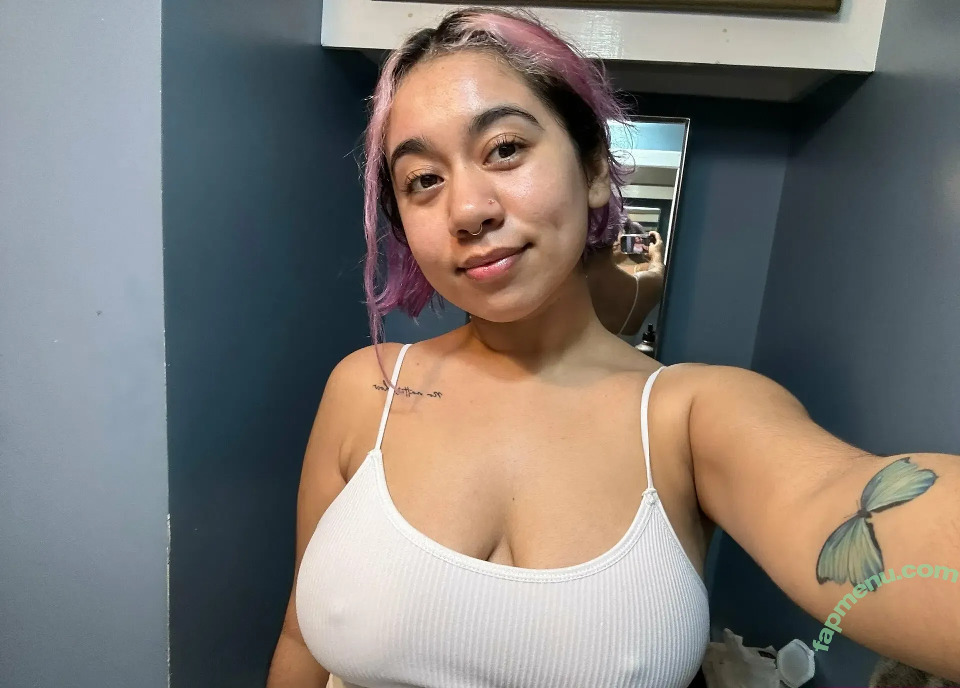 surywhitee7 nude photo #0028 (surywhitee7)