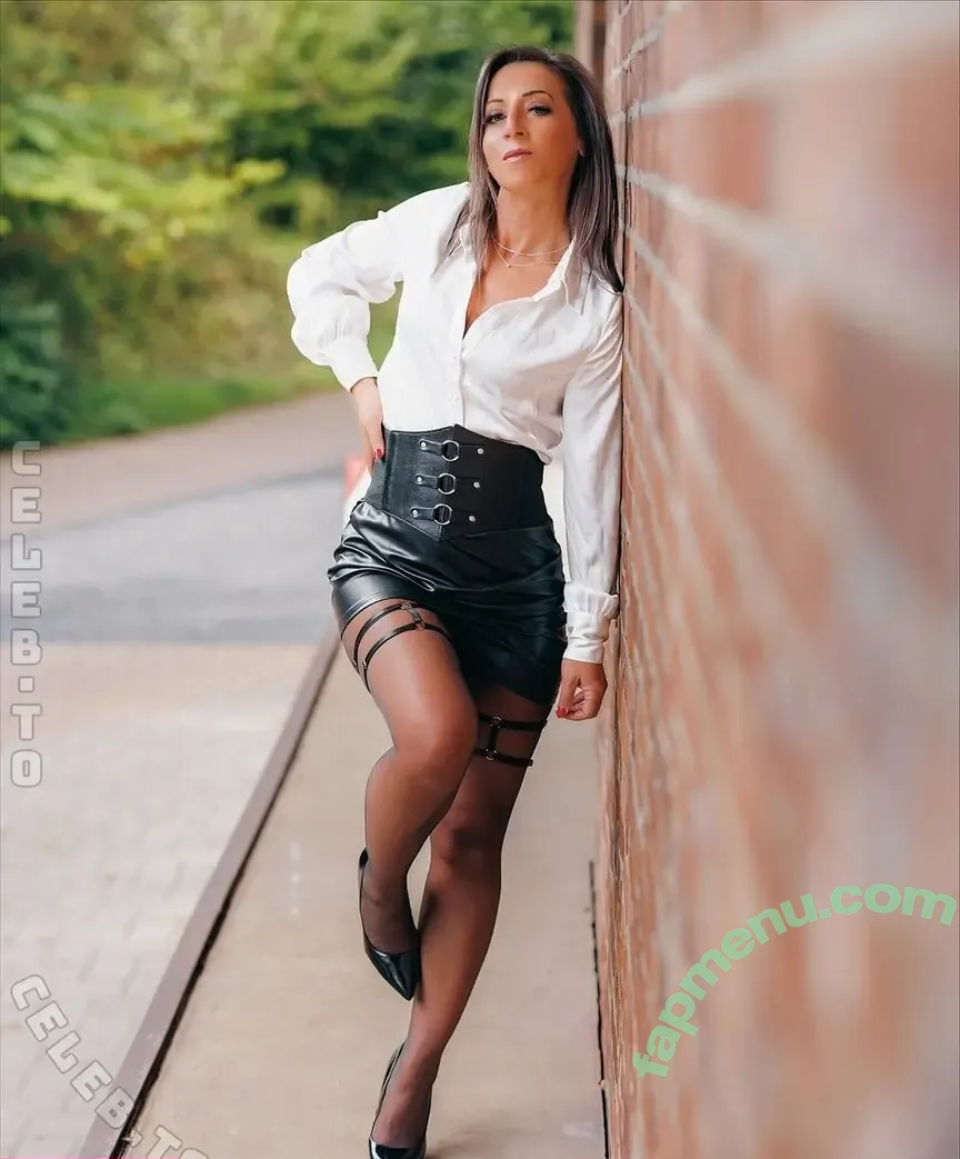 Susann1131 nude photo #0211 (Susann1131)