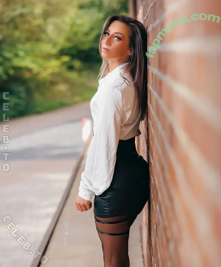 Susann1131 nude photo #0218 (Susann1131)