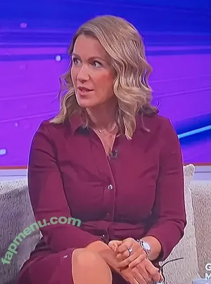 Susanna Reid / susannareid100 nude photo #0599