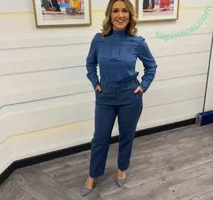 Susanna Reid / susannareid100 nude photo #0642