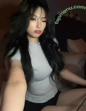 susansunn / susan_sun17 nude photo #0019