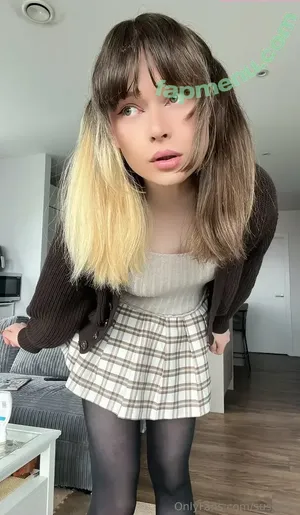 SusElida / itsellysaurus nude photo #0073