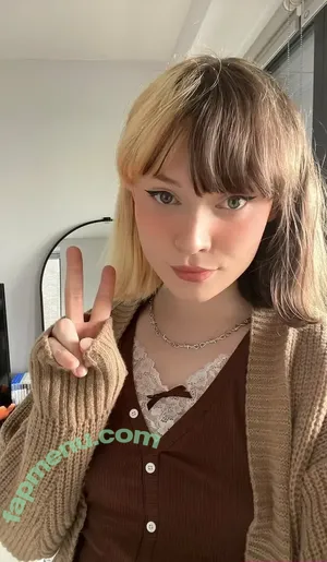 SusElida / itsellysaurus nude photo #0108
