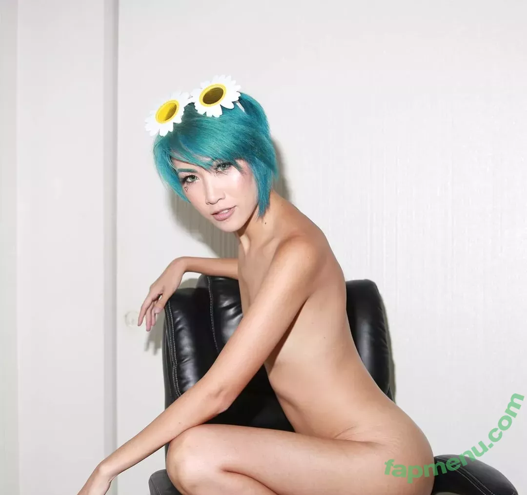 Sushimonstuh nude photo #0002 (Sushimonstuh)