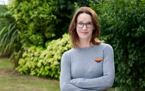 Susie Dent / susiedent nude photo #0015