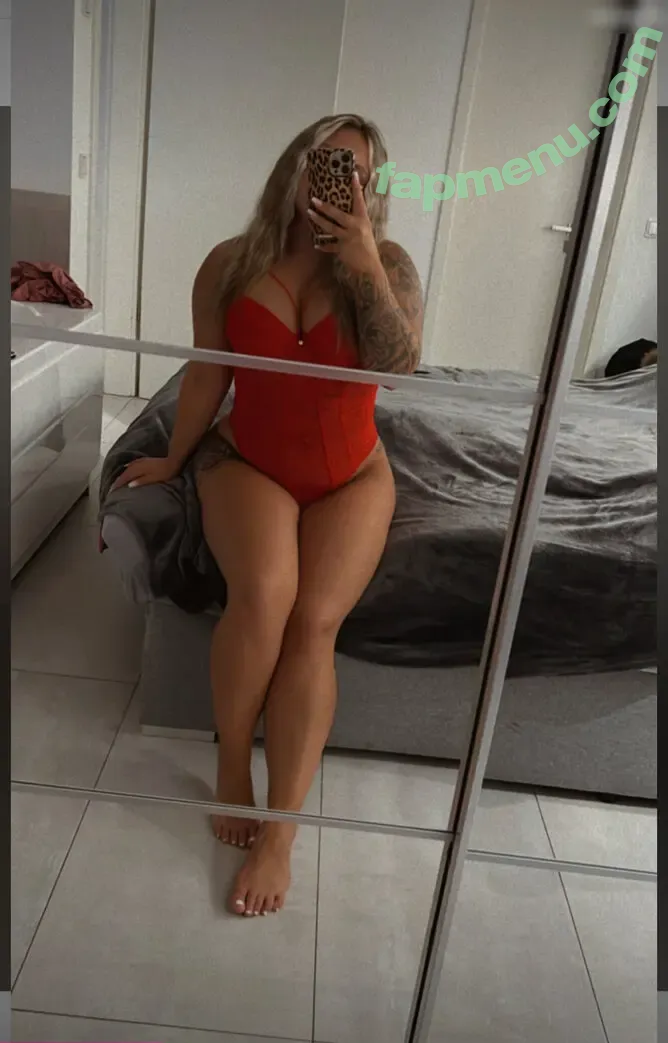 Suundsangleichsusan nude photo #0025 (Suundsangleichsusan)