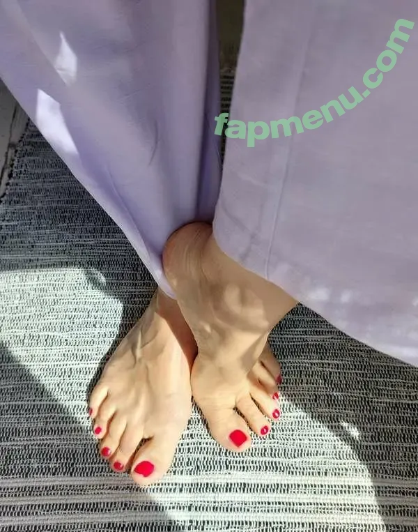 SuzeeB nude photo #0009 (suzeebxx)