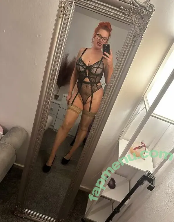 Suziesexylegs nude photo #0083 (suziebfit / suziesuze)