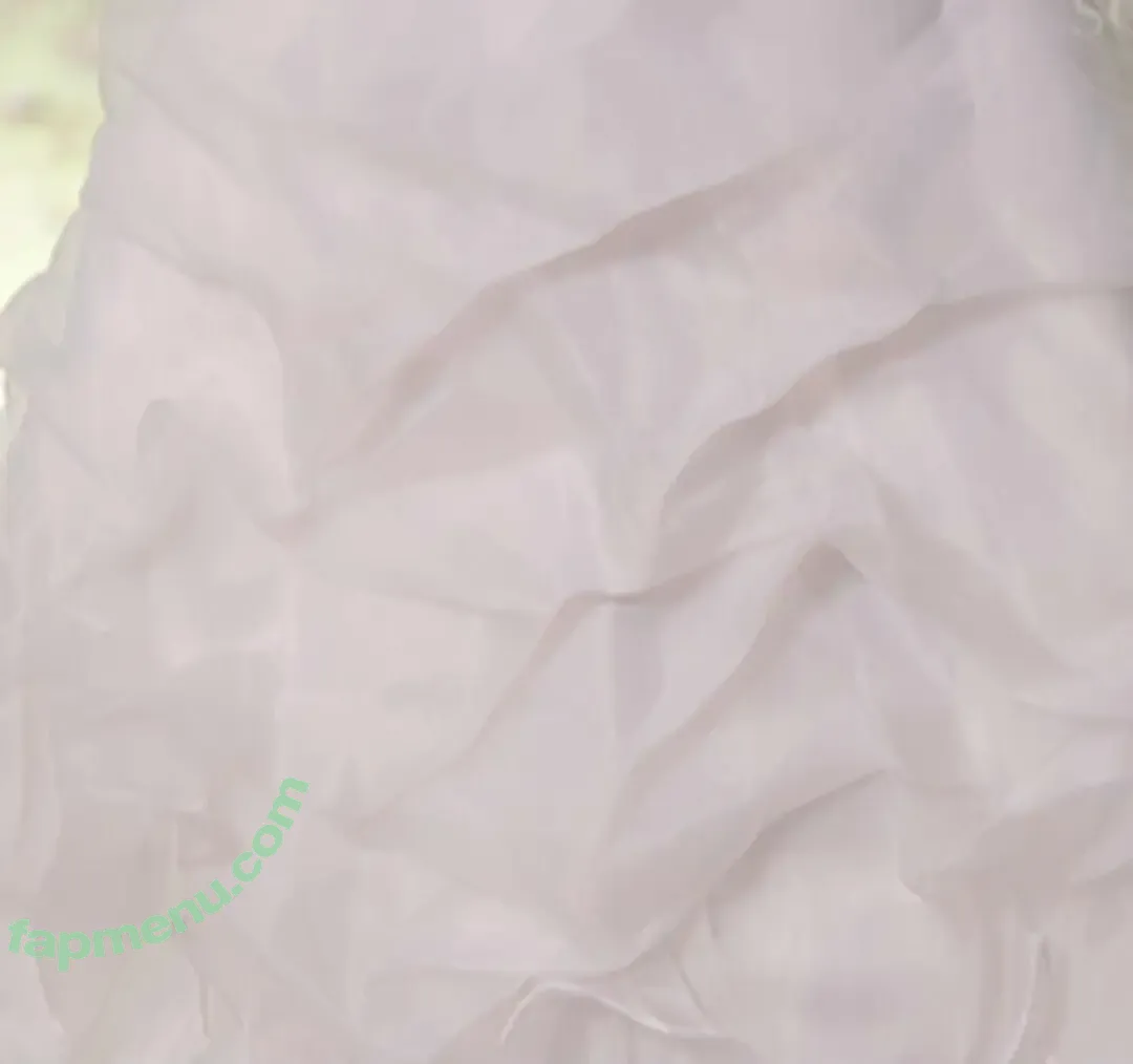 Suzu Honjo nude photo #0609 (honjo_suzu / honjosuzu)