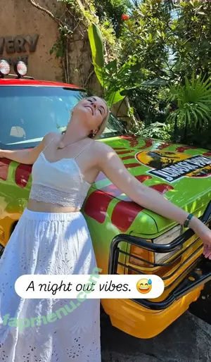 Suzy Lu / suzyluofficial nude photo #0288