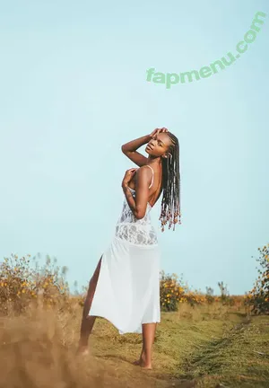 sveltegoddess / Autumn / autumn.busayo / autumnbusayo nude photo #0031