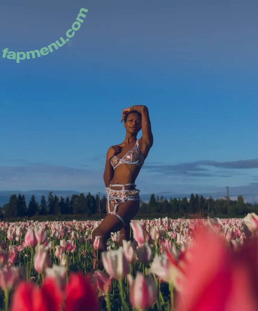 sveltegoddess nude photo #0034 (Autumn / autumn.busayo / autumnbusayo)