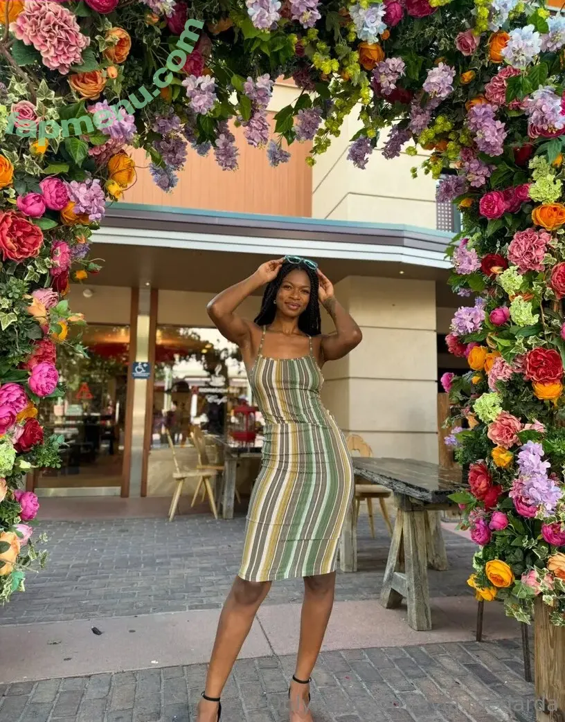 sveltegoddess nude photo #0041 (Autumn / autumn.busayo / autumnbusayo)