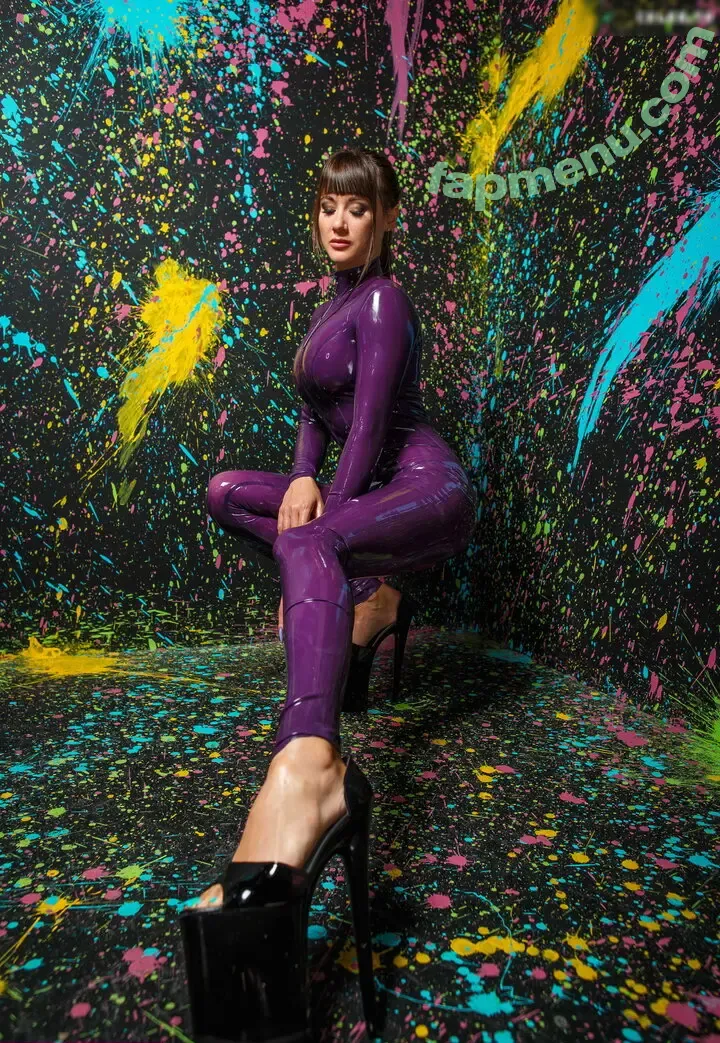 Svetlana Fedorkevich nude photo #0325 (gleammygirl / shinybae)