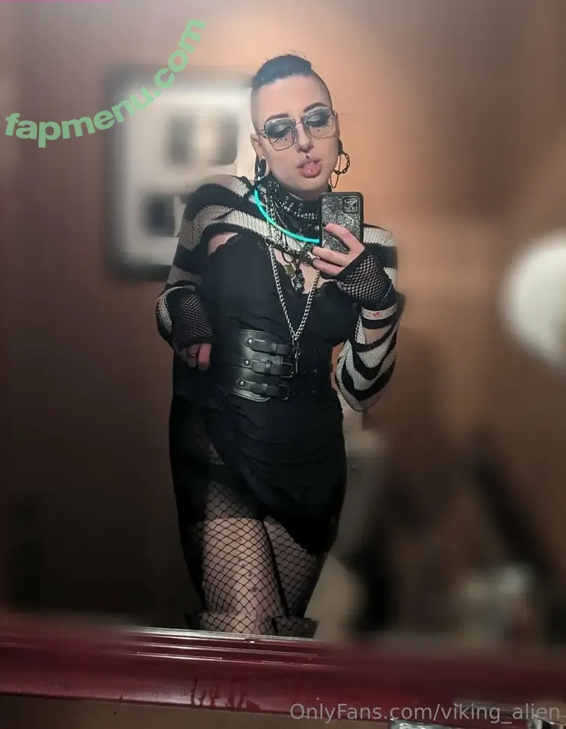 swaggy_aliens nude photo #0020 (swaggy_aliens)