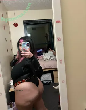 swaggymilkshake / swaggymiIkshake nude photo #0091