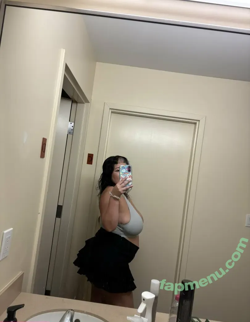 swaggymilkshake nude photo #0065 (swaggymiIkshake)