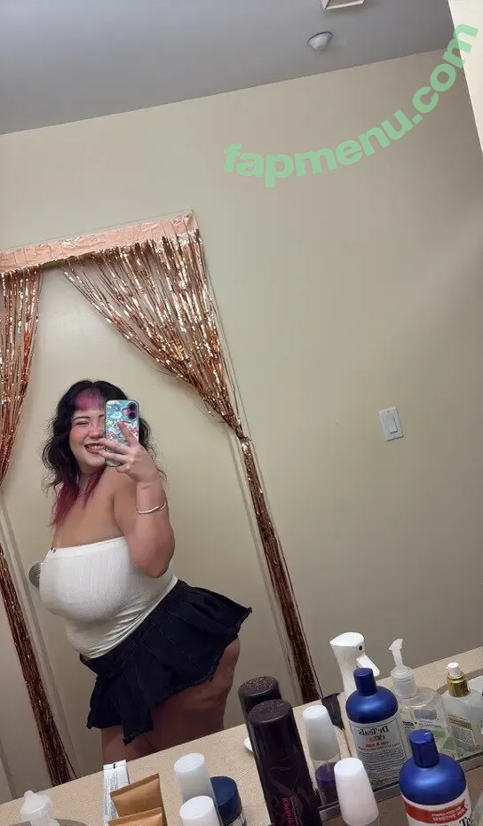 swaggymilkshake nude photo #0097 (swaggymiIkshake)