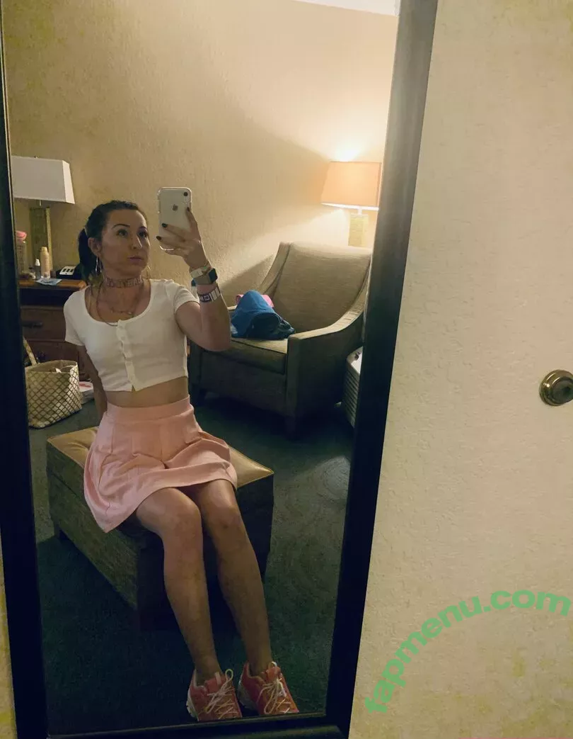 swallowpeaches nude photo #0025 (swallowpeaches)