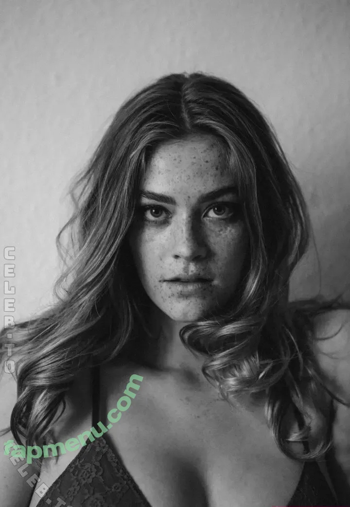 Swantje Paulina nude photo #0018 (swalina / therealswalina)