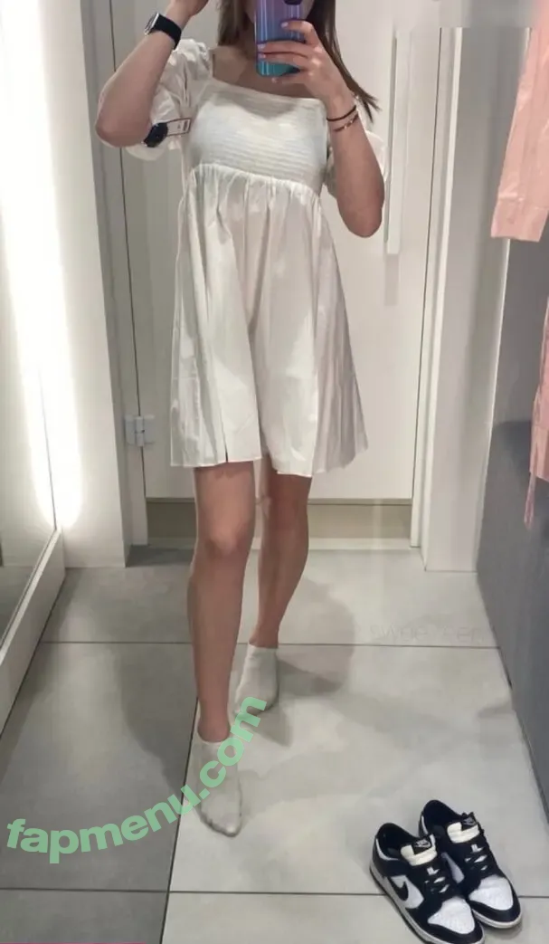 swee7een nude photo #0025 (swee7een)