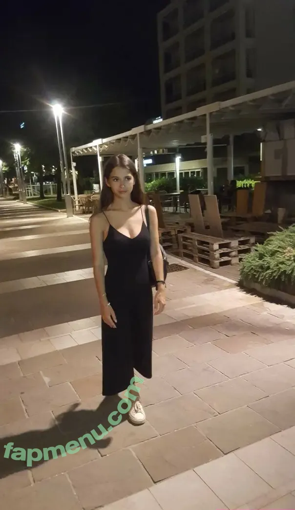 Sweet Kayley nude photo #0078 (Gloria Roshka / gloriaroshka / sweet_kayley)