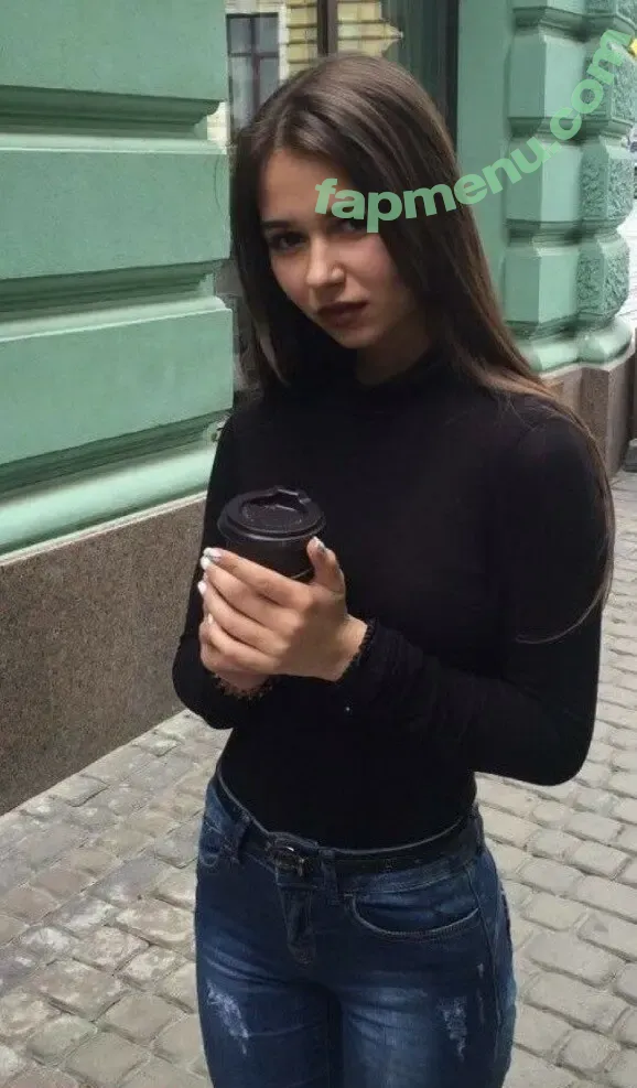 Sweet Kayley nude photo #0081 (Gloria Roshka / gloriaroshka / sweet_kayley)