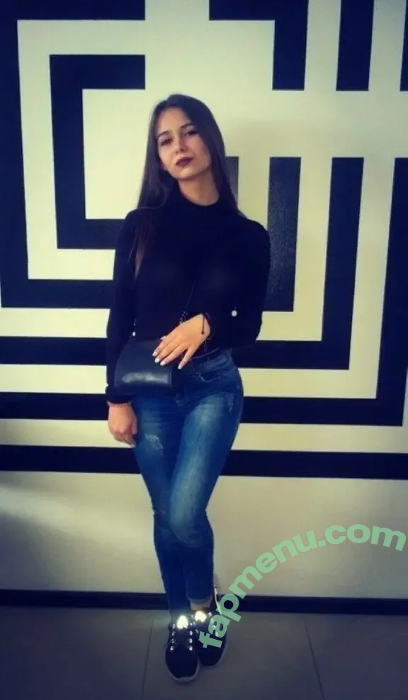 Sweet Kayley nude photo #0085 (Gloria Roshka / gloriaroshka / sweet_kayley)