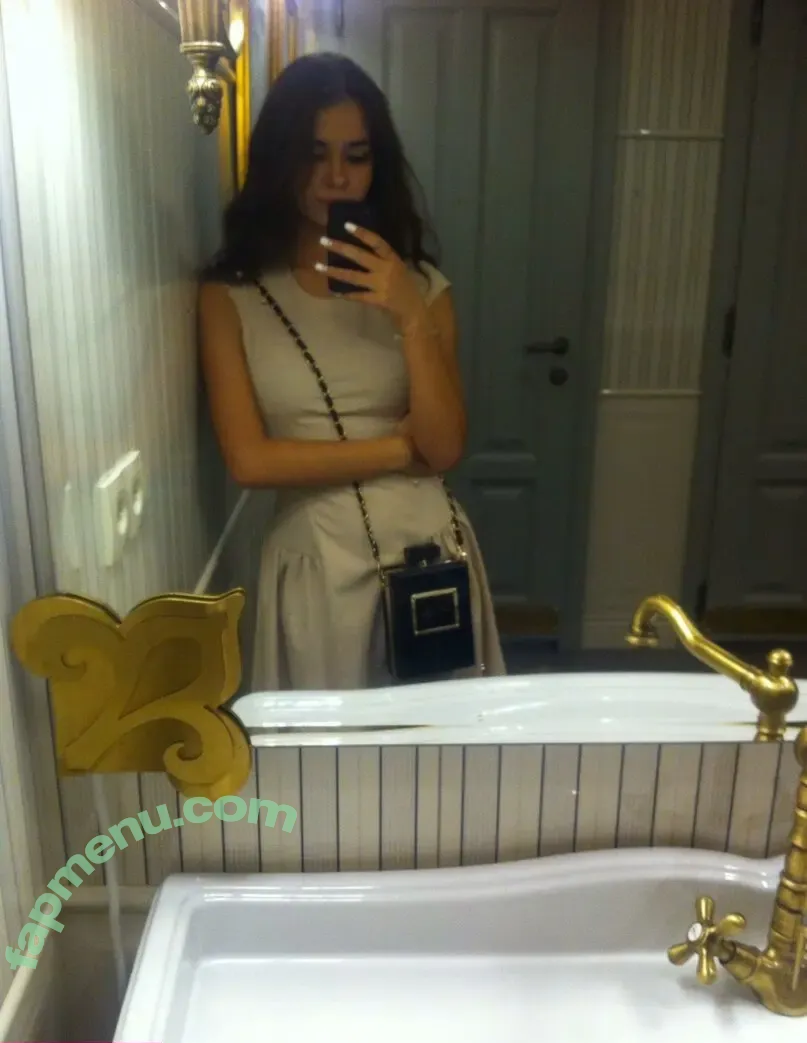 Sweet Kayley nude photo #0088 (Gloria Roshka / gloriaroshka / sweet_kayley)