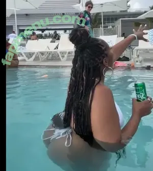 Sweet Tea / its.sweet.tea nude photo #0145